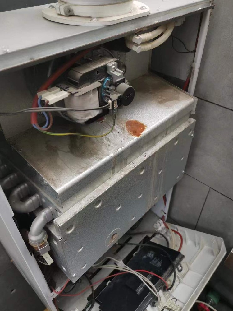 石家庄市新华区锅炉维修电话附近17796978897:壁挂炉产生噪音的七种现象、原因及解决方法